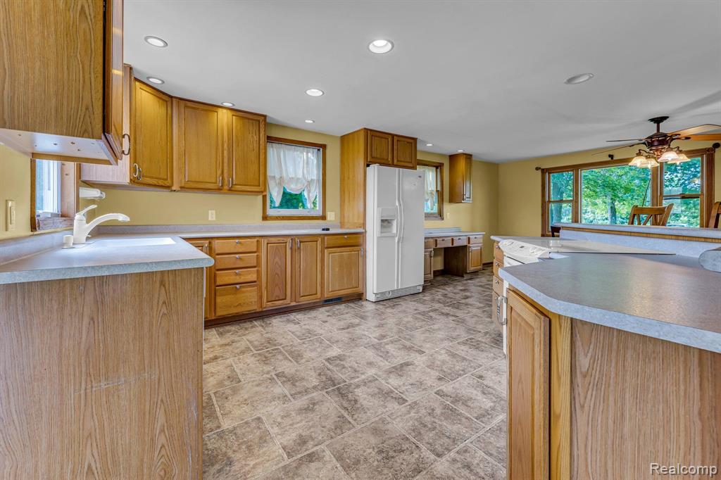11545 SPEAKER Road, Brockway, MI 48097 — Photo 4