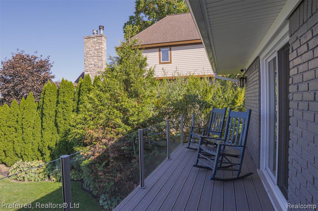 7660 Maceday Lake Road, Waterford, MI 48329 — Photo 45