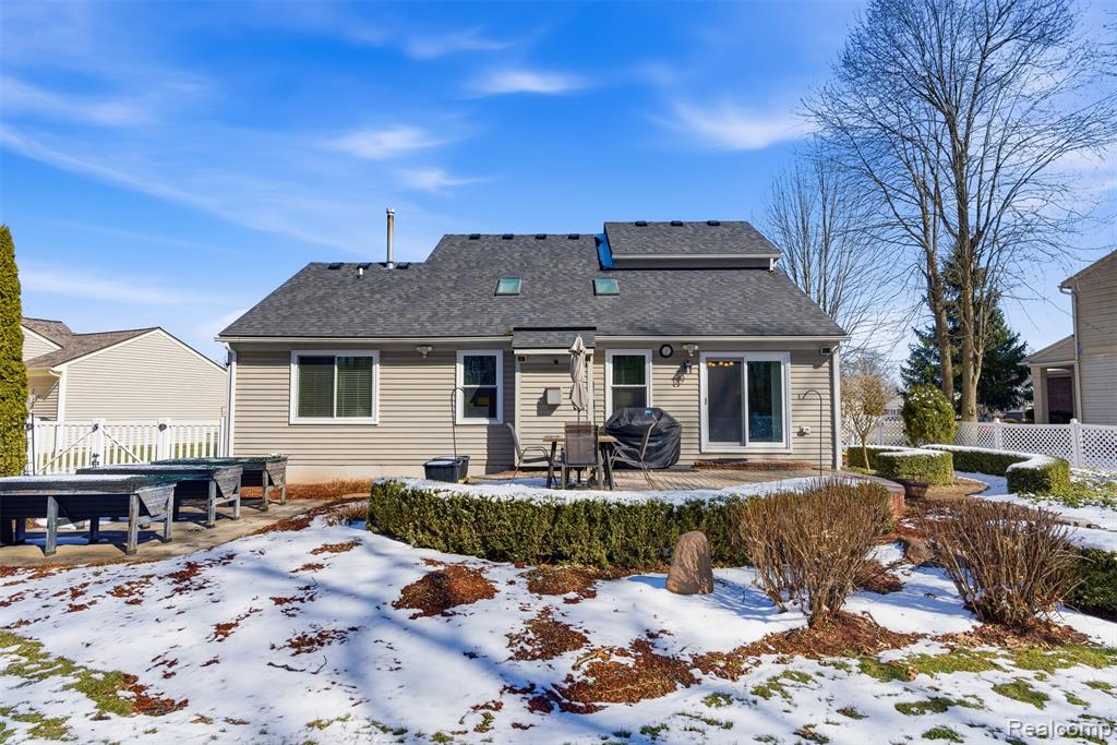 9140 Lakewood Drive, Whitmore Lake, MI 48189 — Photo 3