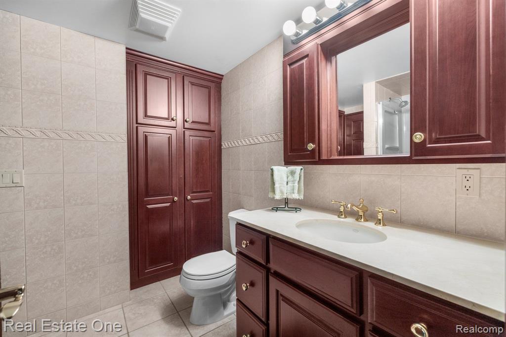 44211 CHEDWORTH Drive, Northville, MI 48167 — Photo 50