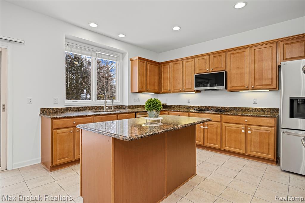 6901 Reed Court, West Bloomfield, MI — Photo 17