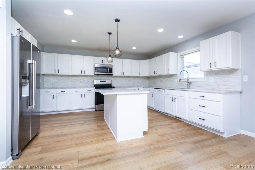 829 N Dorchester Avenue, Royal Oak, MI 48067 — Photo 19