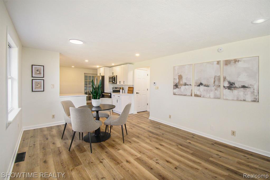 2055 SANDHILL Road, Mason, MI 48854 — Photo 6
