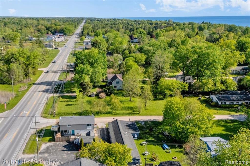 6997 Lakeshore Road - Photo 5