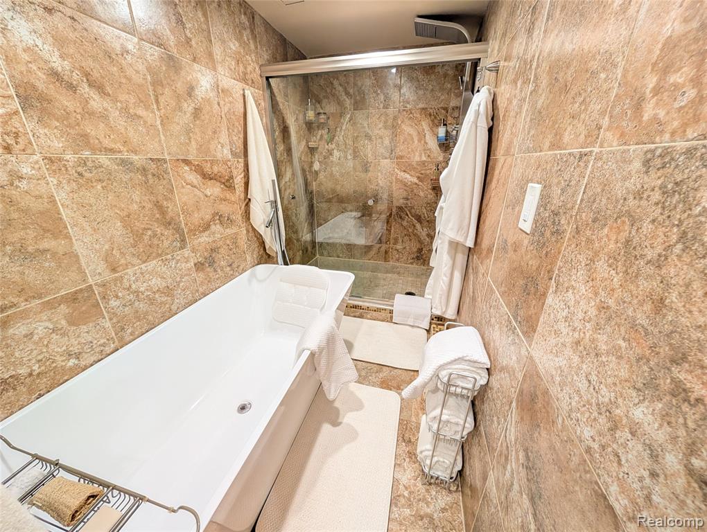8200 E Jefferson, 1006, Detroit, MI 48214 — Photo 17