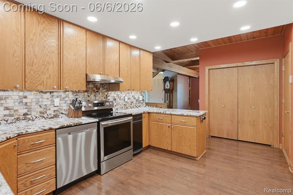 356 Avanti Lane, Highland, MI — Photo 13