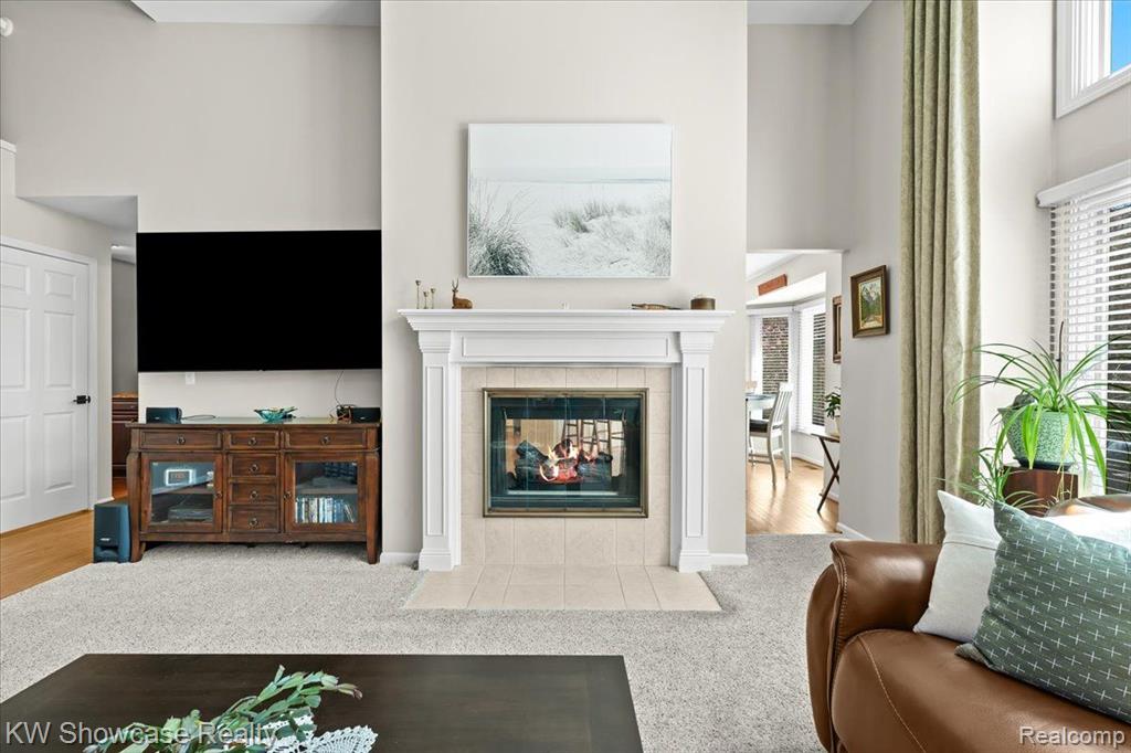 54771 GRENELEFE Circle E, South Lyon, MI 48178 — Photo 9