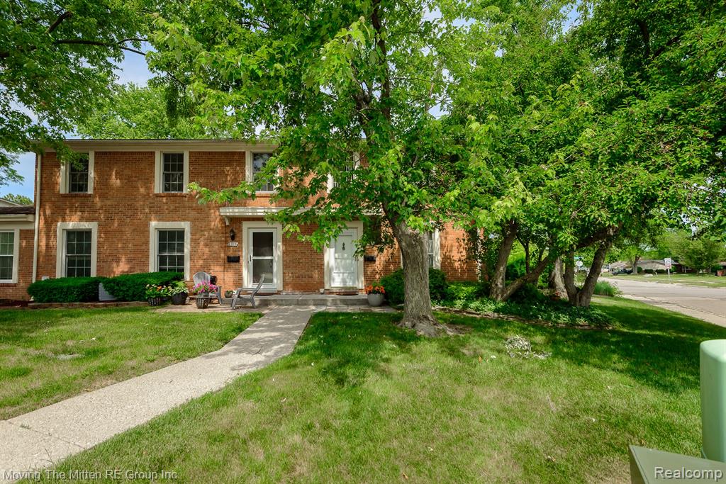6908 W New Providence Way W, Canton, MI 48187 — Photo 2