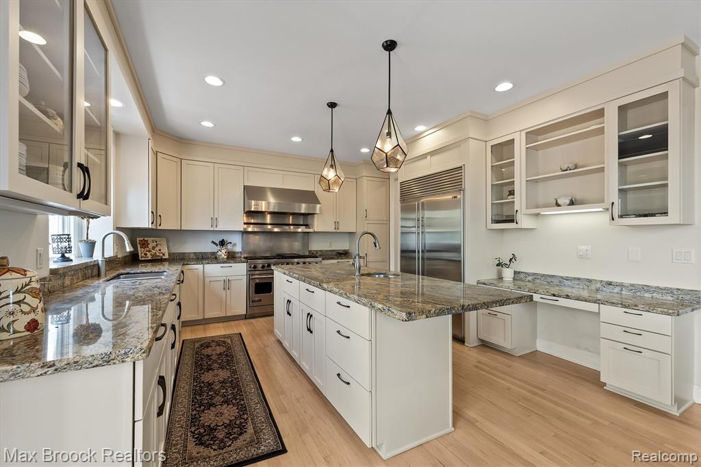398 Shrewsbury Drive, Clarkston, MI 48348 — Photo 18