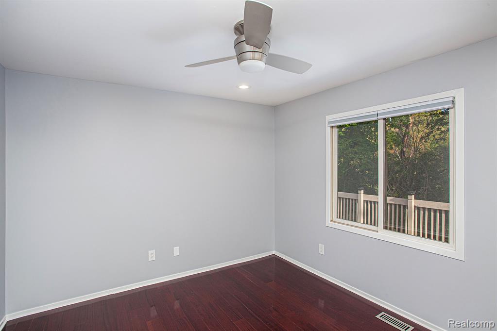 6830 Heron Point, West Bloomfield, MI 48323 — Photo 25