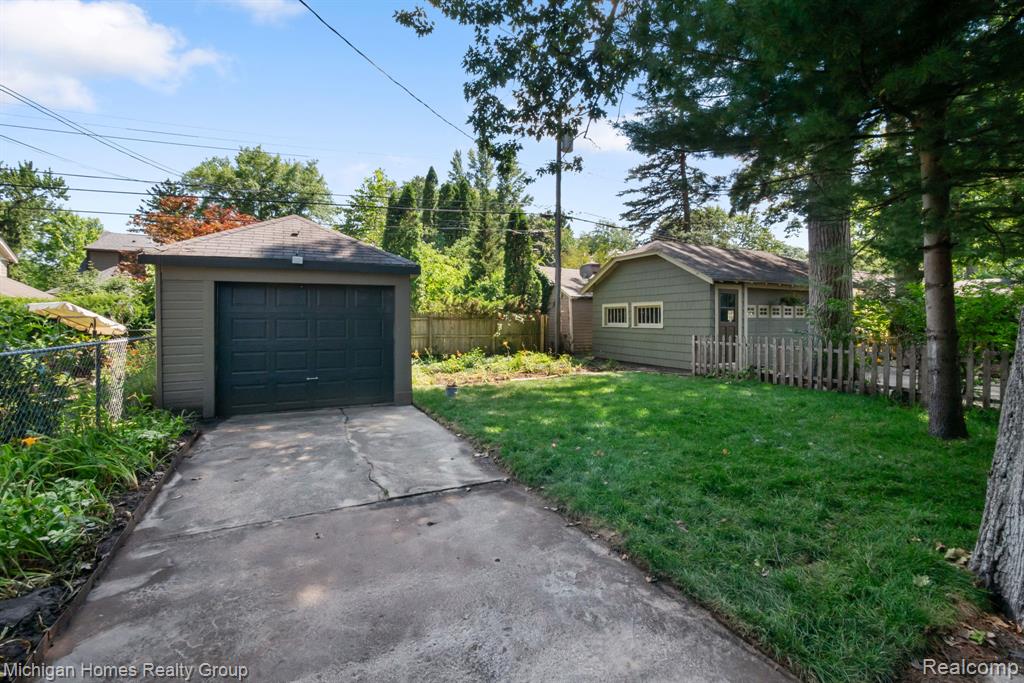 62 Wellesley Dr. Drive, Pleasant Ridge, MI — Photo 32