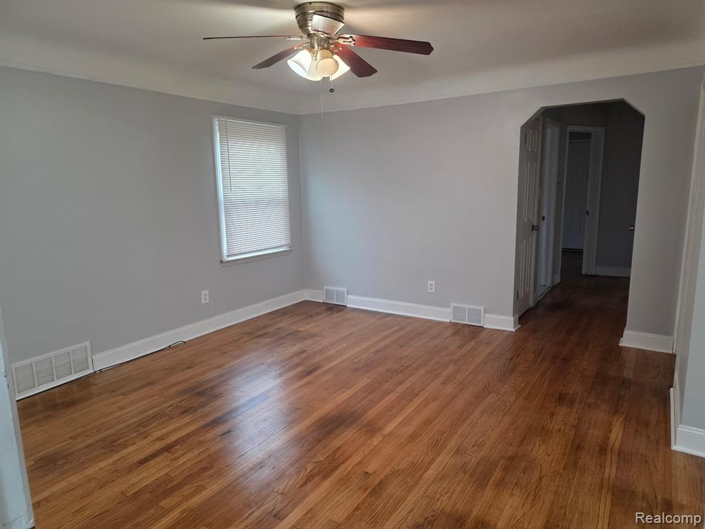 17076 STRICKER Avenue, Eastpointe, MI 48021 — Photo 10