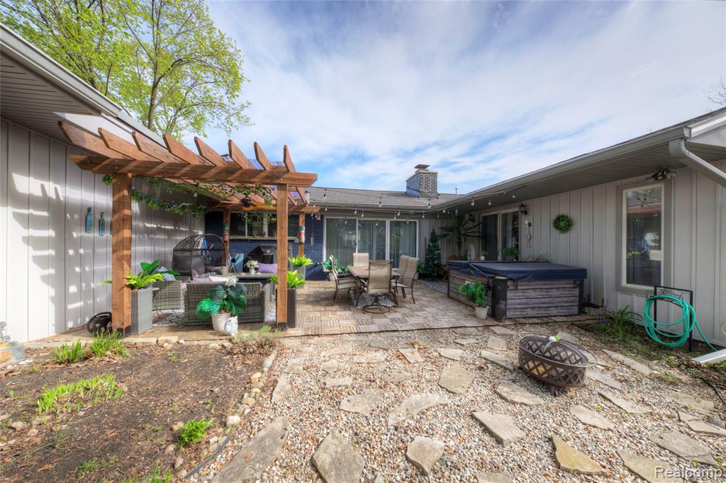 5367 Cambourne Place, West Bloomfield, MI — Photo 49