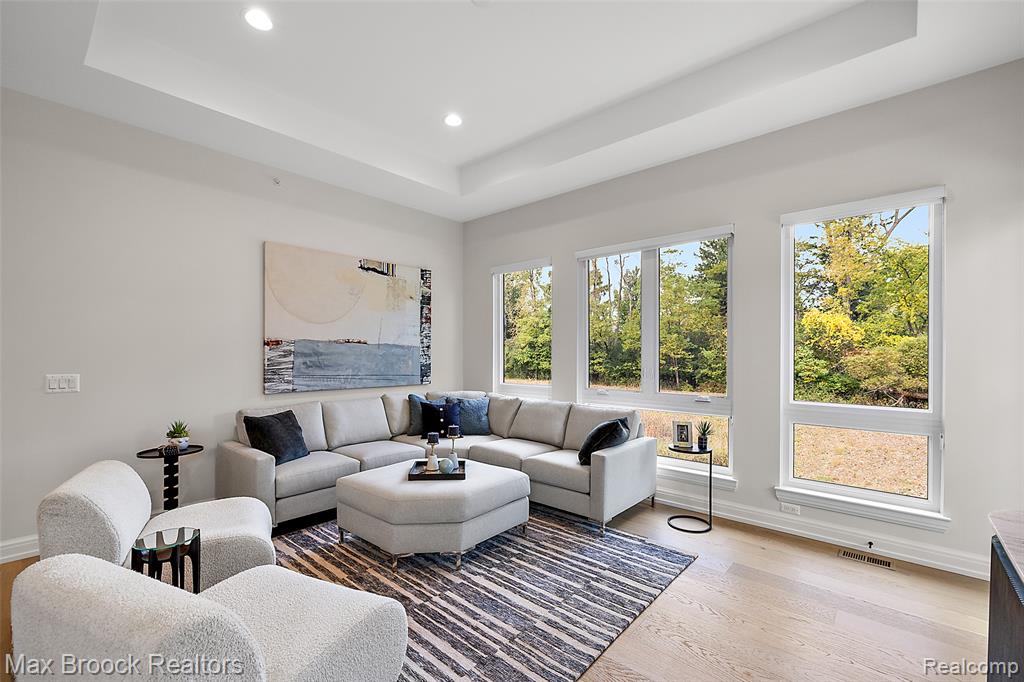 7464 Gramercy Circle, 19, West Bloomfield, MI — Photo 15