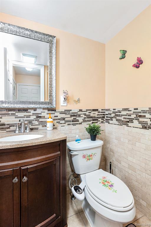 4810 Benjamin Drive, Sterling Heights, MI 48310 — Photo 12