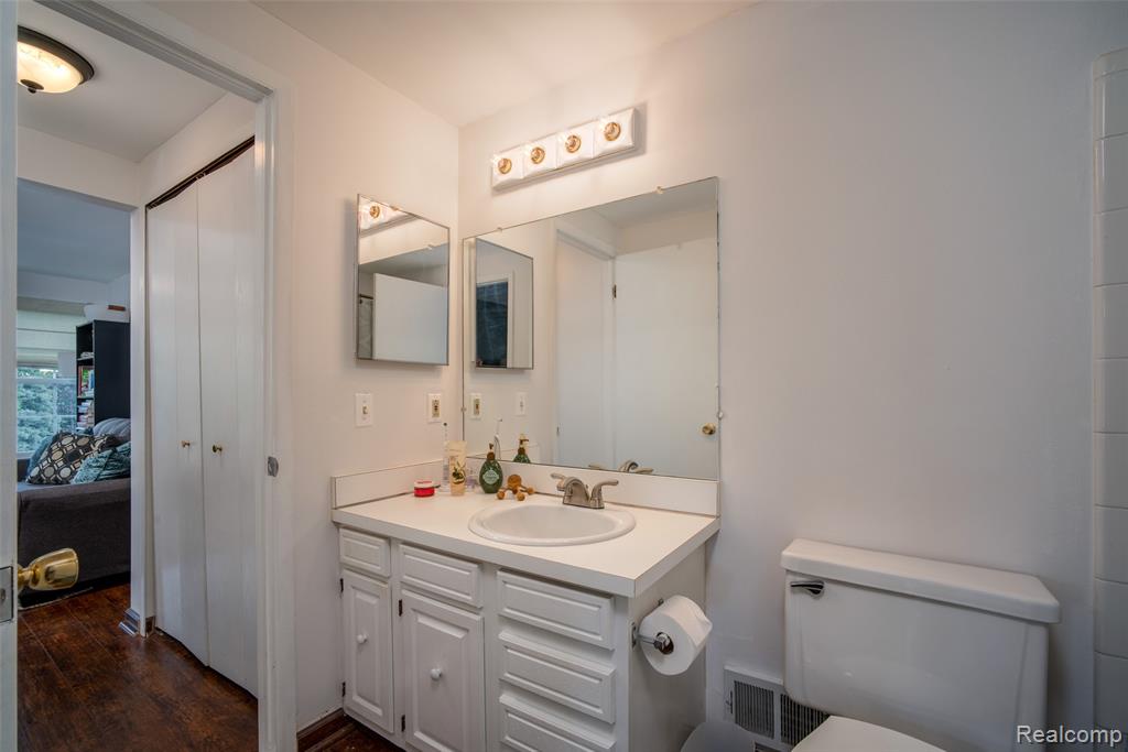 42174 Roscommon Street, Northville, MI 48167 — Photo 19