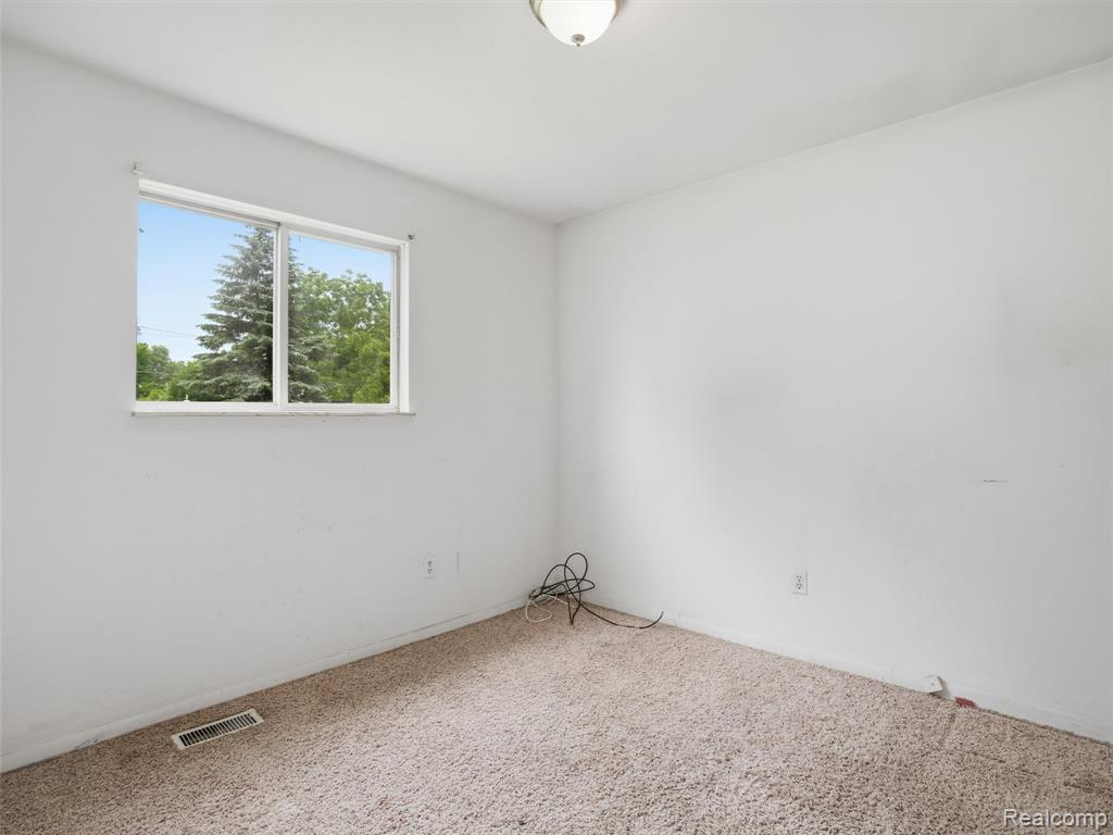 2439 N Long Lake Road, Fenton, MI 48430 — Photo 10