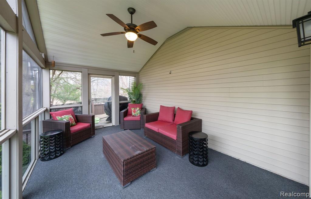 950 Hidden Valley Drive, Lake Orion, MI 48362 — Photo 22