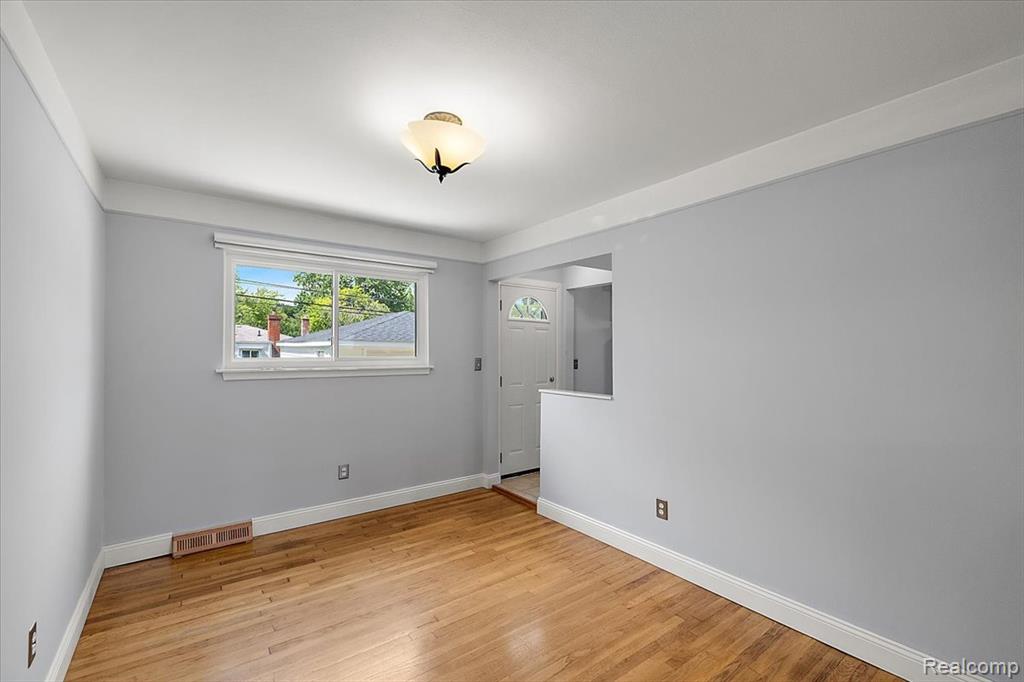 1271 Beaupre Avenue, Madison Heights, MI 48071 — Photo 11
