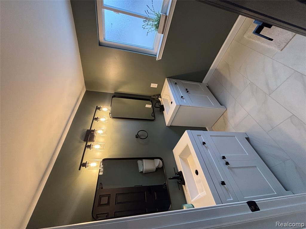 8821 Knolson Avenue, Livonia, MI 48150 — Photo 23