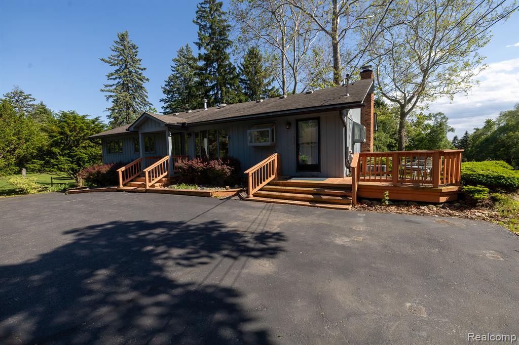 6084 Upper Straits Boulevard, West Bloomfield, MI 48324 — Photo 41