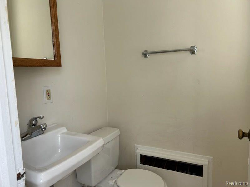 430 COMMON Street, Walled Lake, MI 48390 — Photo 12