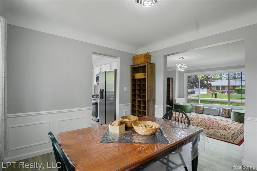 18441 ROSELAND Boulevard, Lathrup Village, MI 48076 — Photo 13