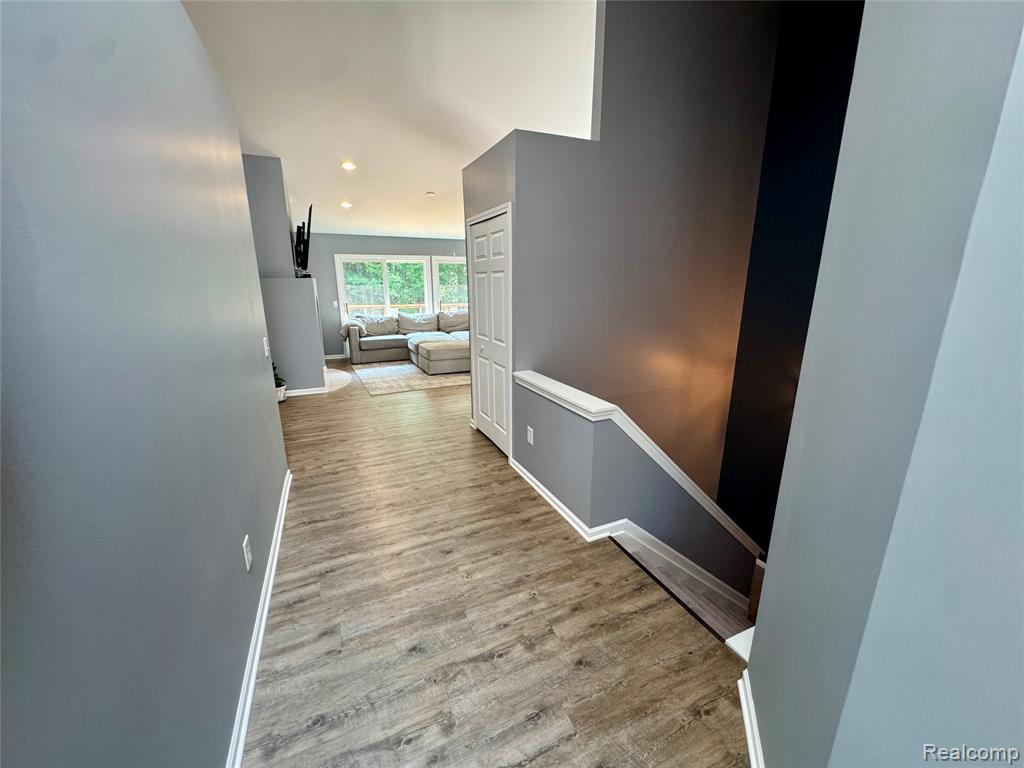 513 River Ridge Drive, Waterford, MI 48327 — Photo 28