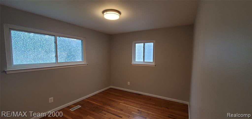 4911 Jackson Street, Dearborn Heights, MI 48125 — Photo 14