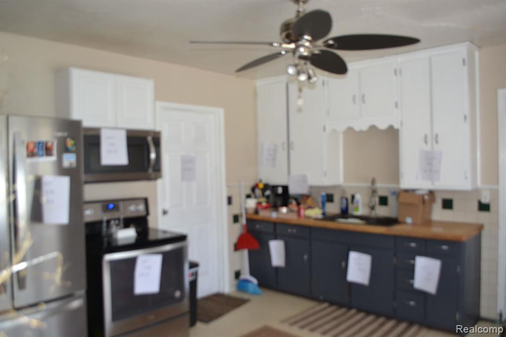 4427 Fenton Road, Burton, MI 48529 — Photo 7