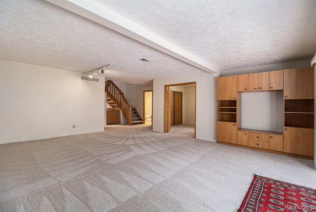4946 Scenic Pines Court, Clarkston, MI — Photo 16