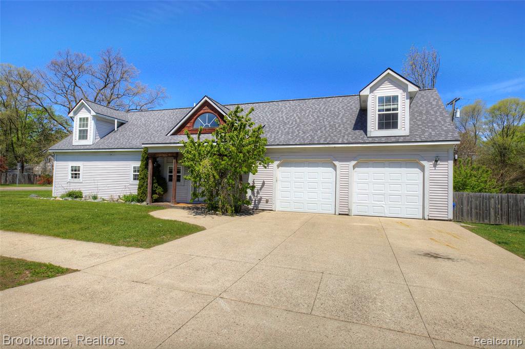 4458 Seeden Street, Waterford, MI 48329 — front exterior