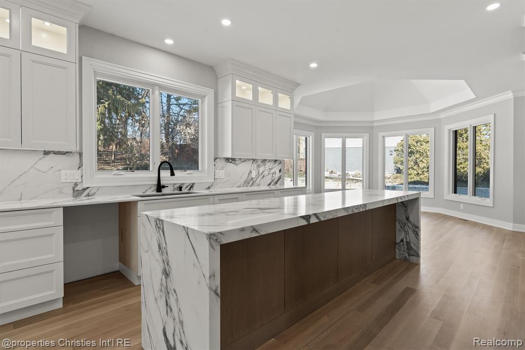 3080 Chickering Court, Bloomfield Hills, MI 48302 — Photo 18