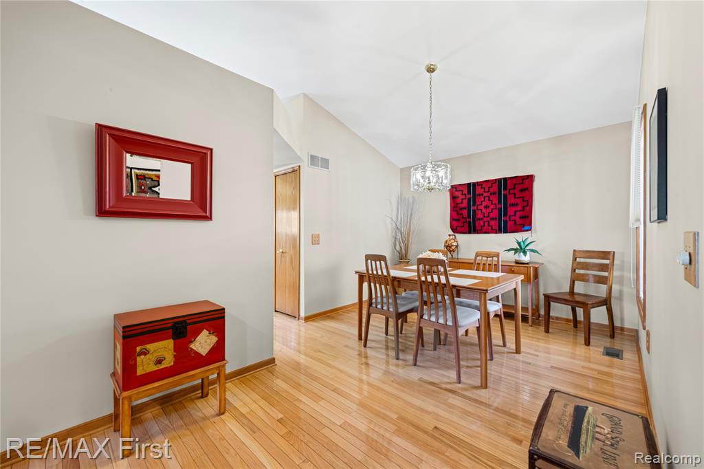 4469 Hickory Court, Warren, MI 48092 — Photo 9