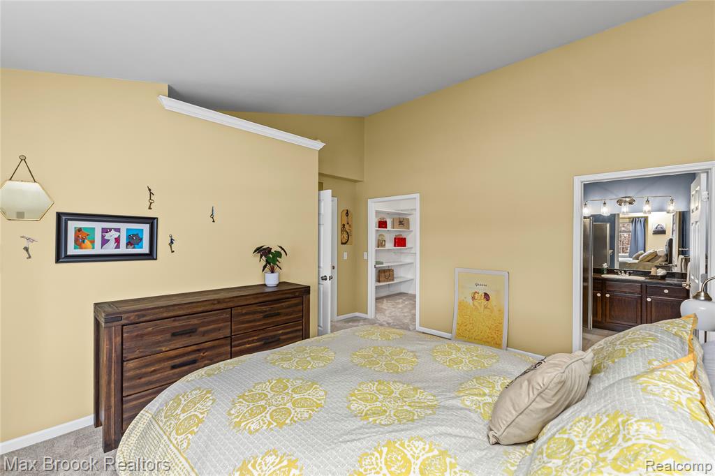 5817 Twin Oaks Drive, Sterling Heights, MI 48314 — Photo 23