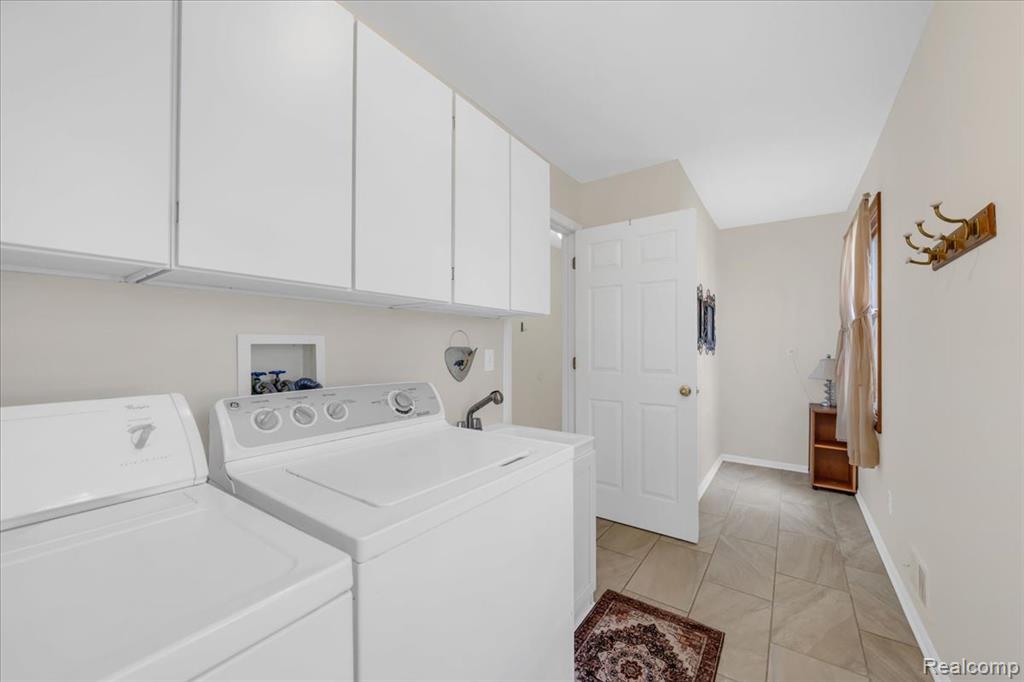 573 NAKOMIS Trail, Orion, MI 48362 — Photo 44