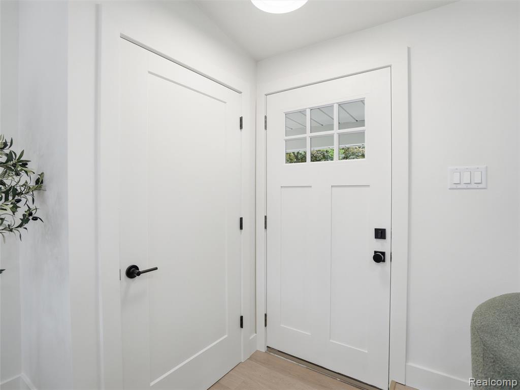413 Poplar Avenue, Royal Oak, MI 48073 — Photo 21