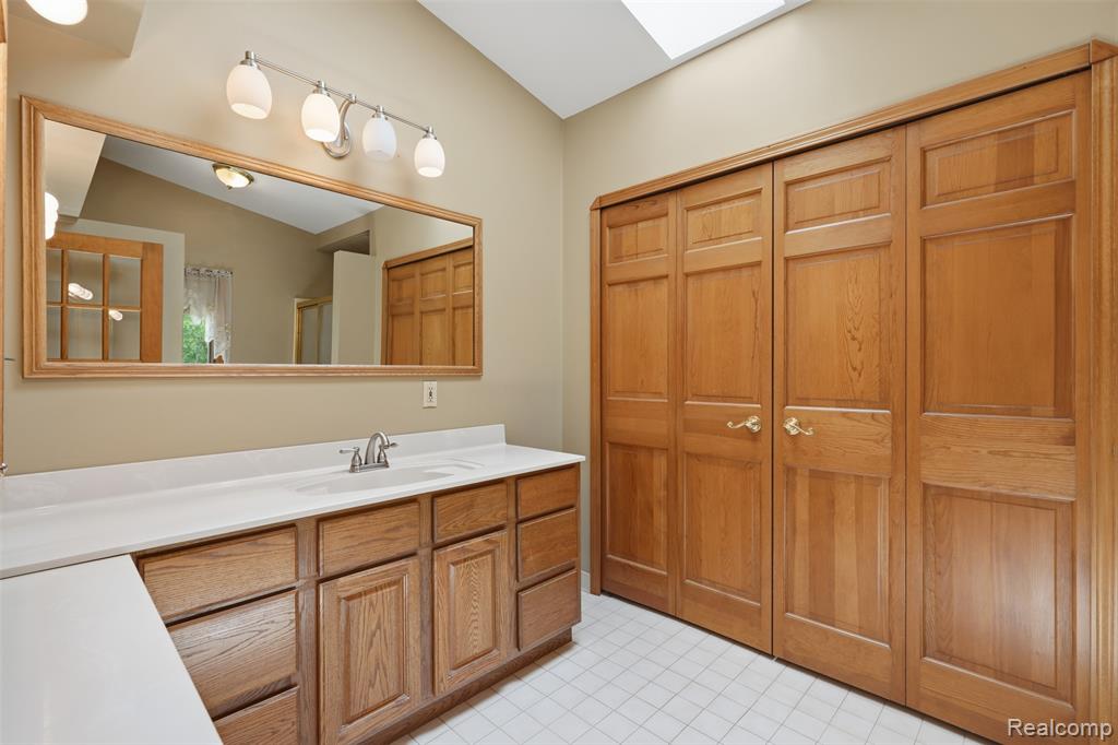 27967 Galien Drive, South Lyon, MI 48178 — Photo 29