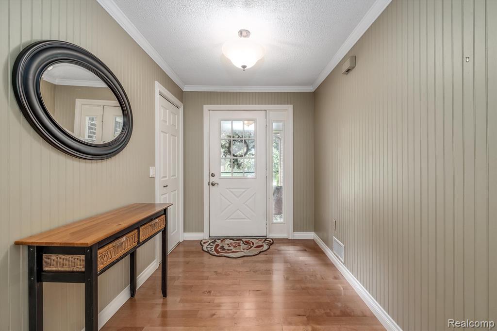 719 TEN POINT Drive, Rochester Hills, MI 48309 — Photo 10