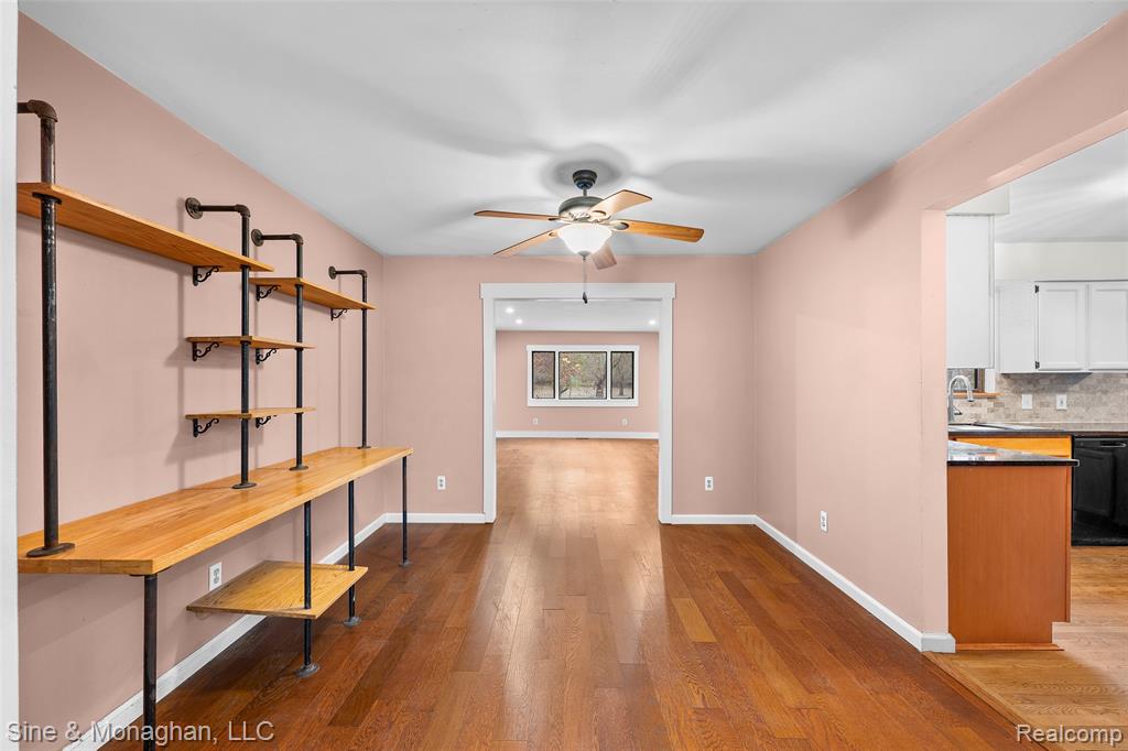 550 Hillcliff Drive, Waterford, MI 48328 — Photo 9
