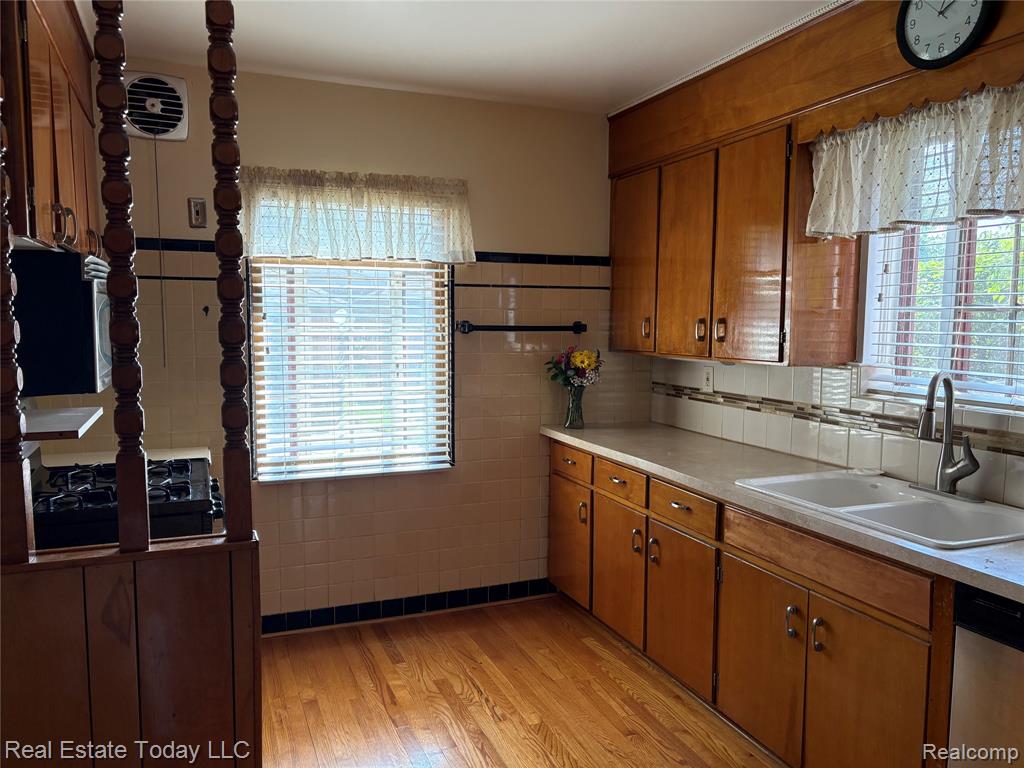 3529 Sherbourne Road, Detroit, MI 48221 — Photo 10