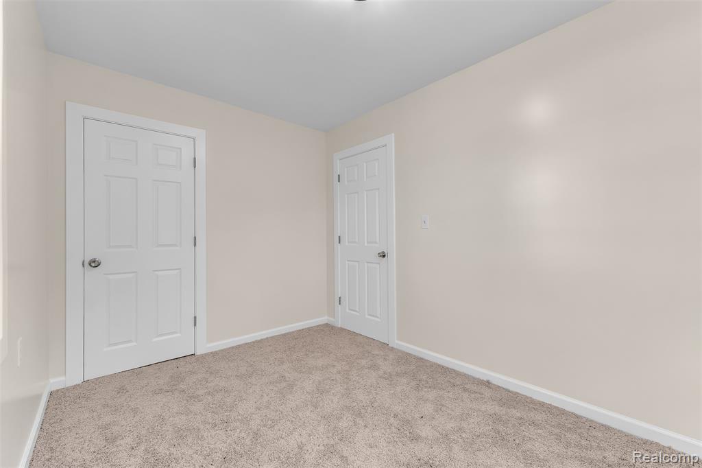 14521 SUSSEX Street, Detroit, MI 48227 — Photo 30