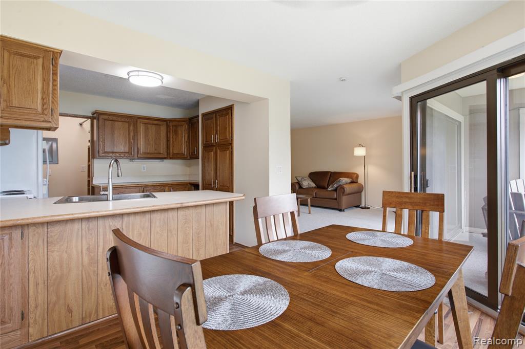 1695 Cliffs Landing, 302, Ypsilanti, MI 48198 — Photo 12