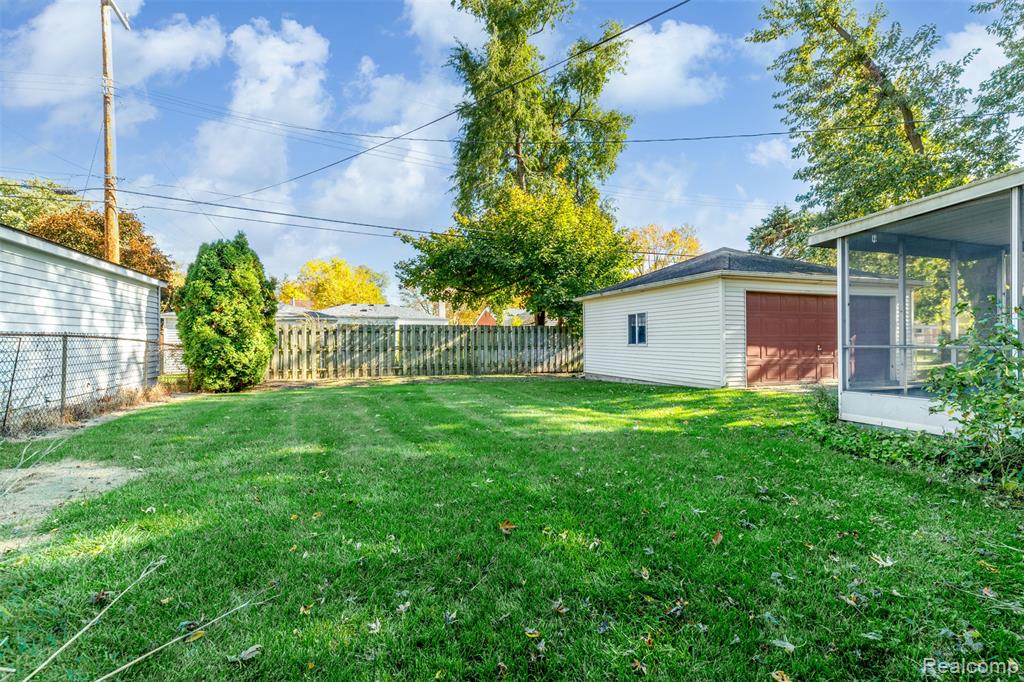 9212 Idaho Street, Livonia, MI 48150 — Photo 26