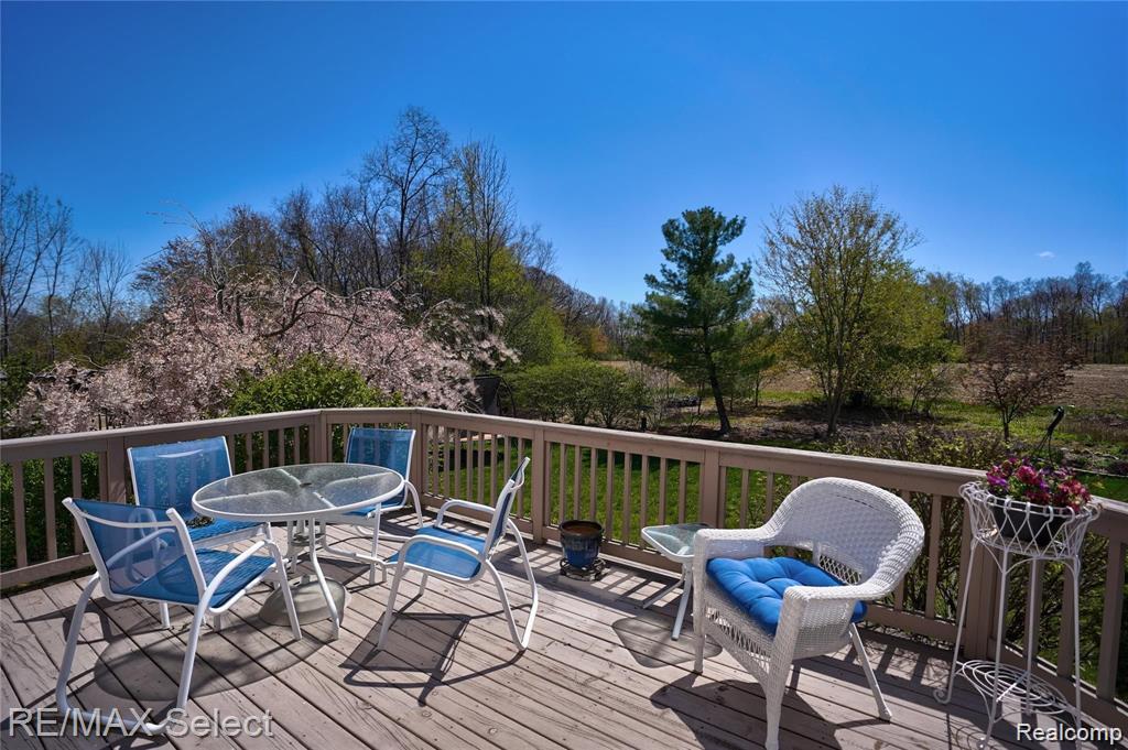 5100 Meadow Crest Circle, Holly, MI 48442 — Photo 12