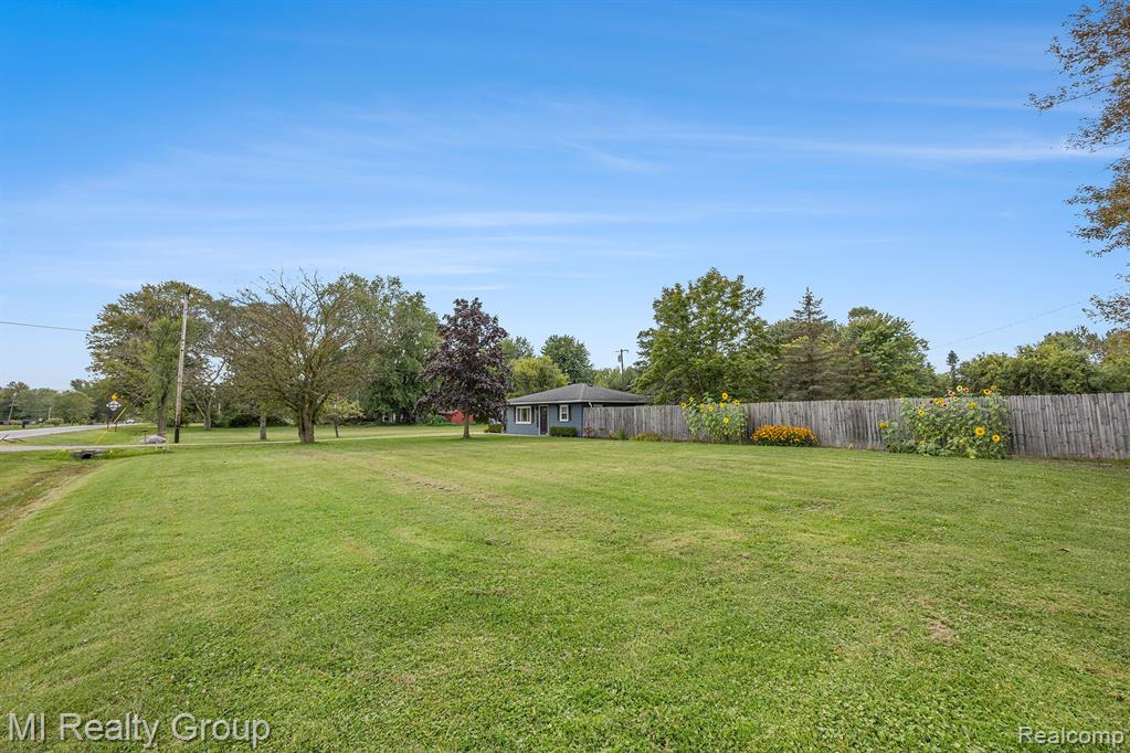 7520 Starville Road, Cottrellville, MI — Photo 24
