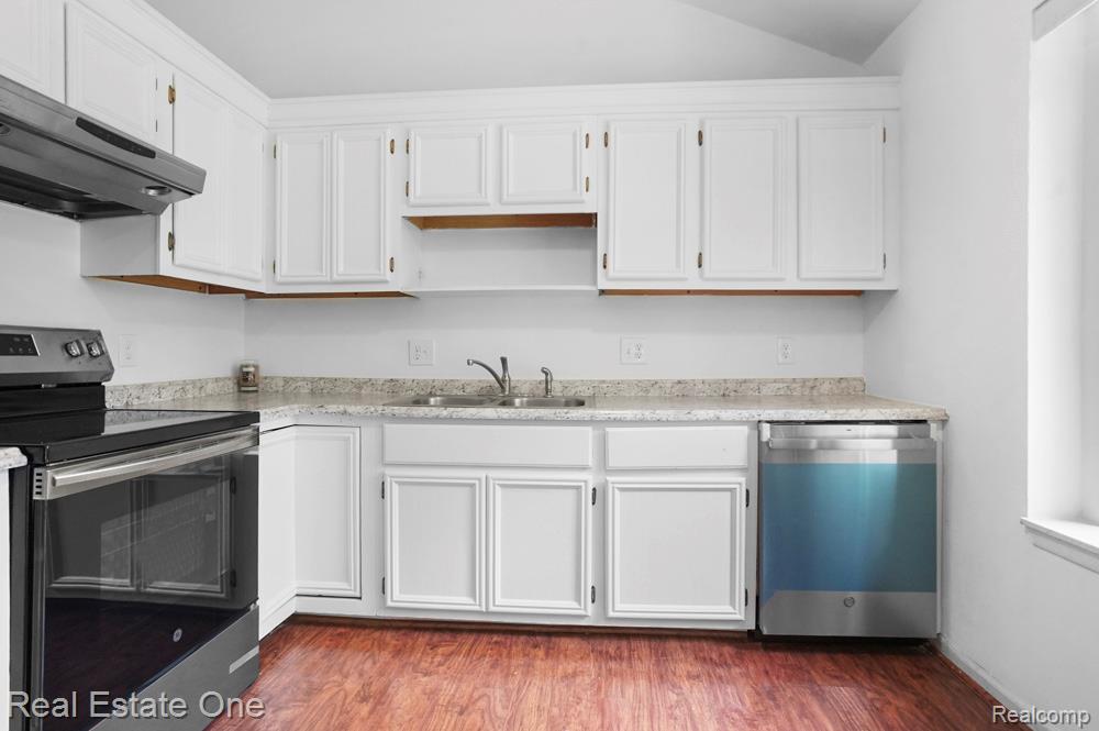 6770 John R Road, Troy, MI 48085 — Photo 6
