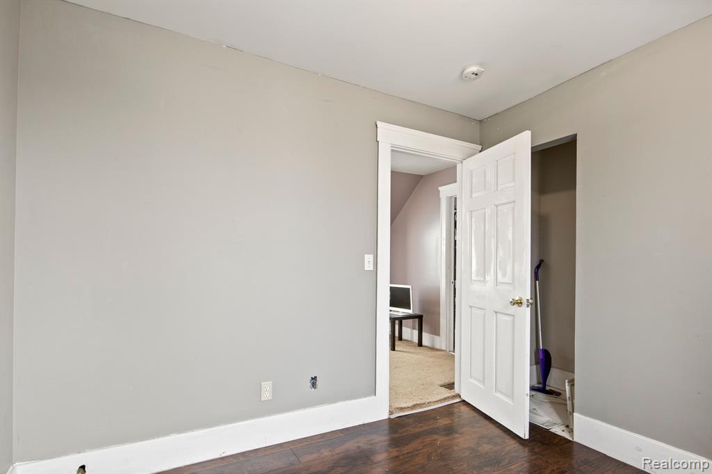 502 WHITE Avenue, Lincoln Park, MI 48146 — Photo 23