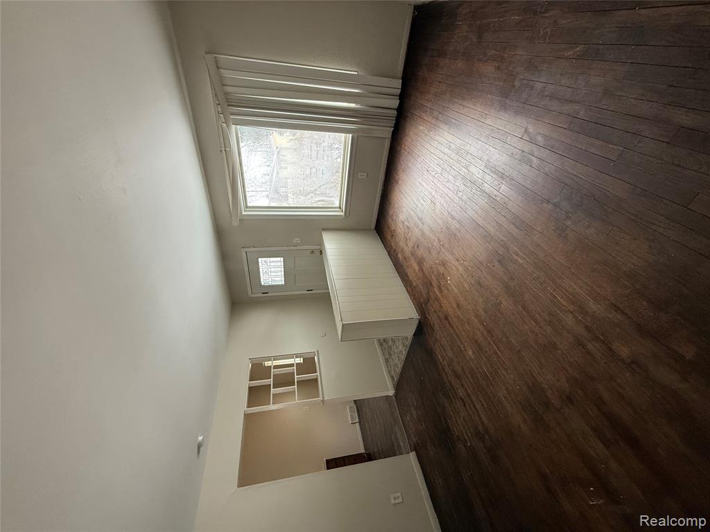 6865 Edgeton, Hamtramck, MI 48212 — Photo 13
