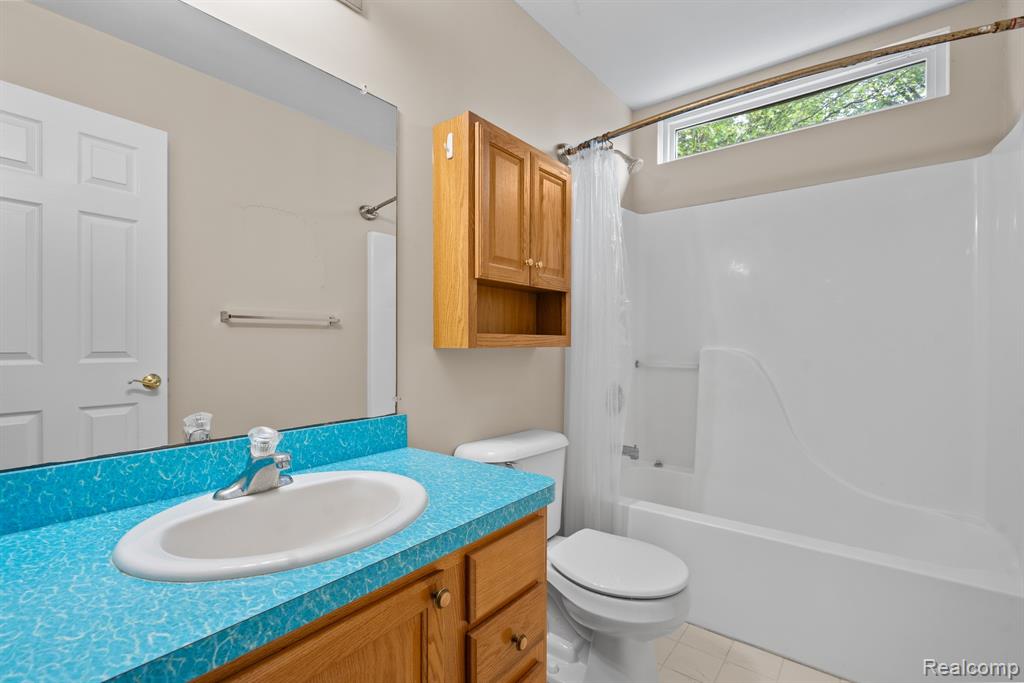 3079 Island Hills Drive, Dexter, MI 48130 — Photo 47